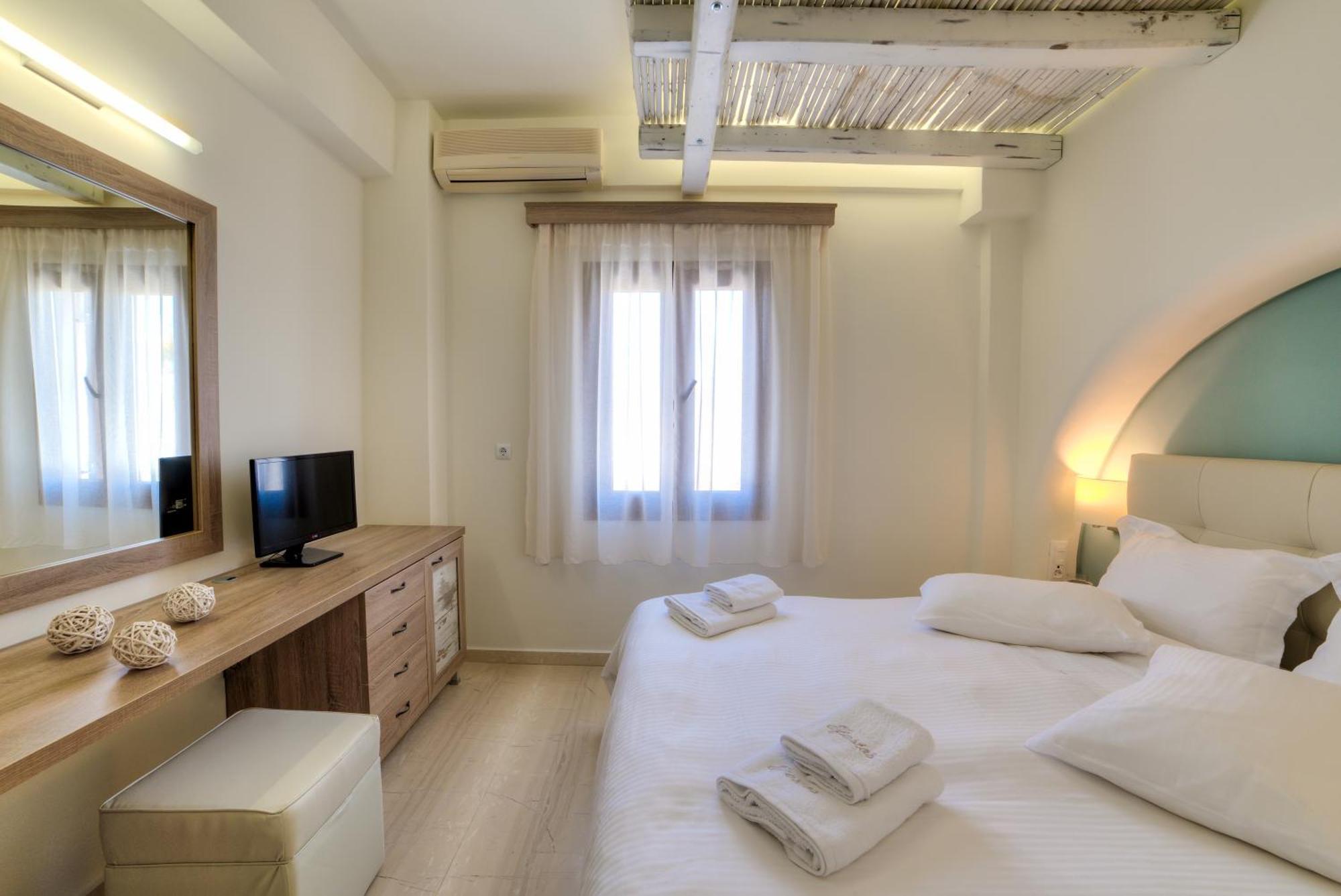 Ifestos Villa Fira  Room photo